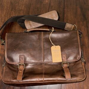 Wilsons Leather Dark Brown Messenger Bag
